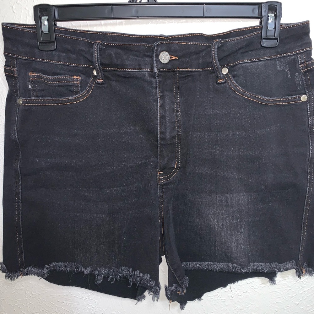 Judy Blue Dark Denim Frayed Hem Shorts